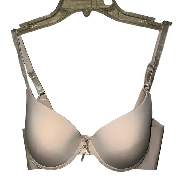 34B Bra Marilyn Monroe Intimates Padded Push Up Underwire Microfiber Smoothing - Picture 1 of 6